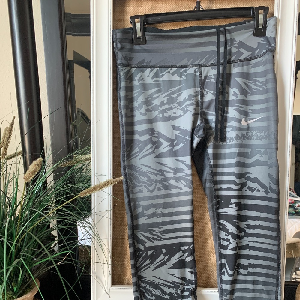 Nike Crop Dri-Fit Running